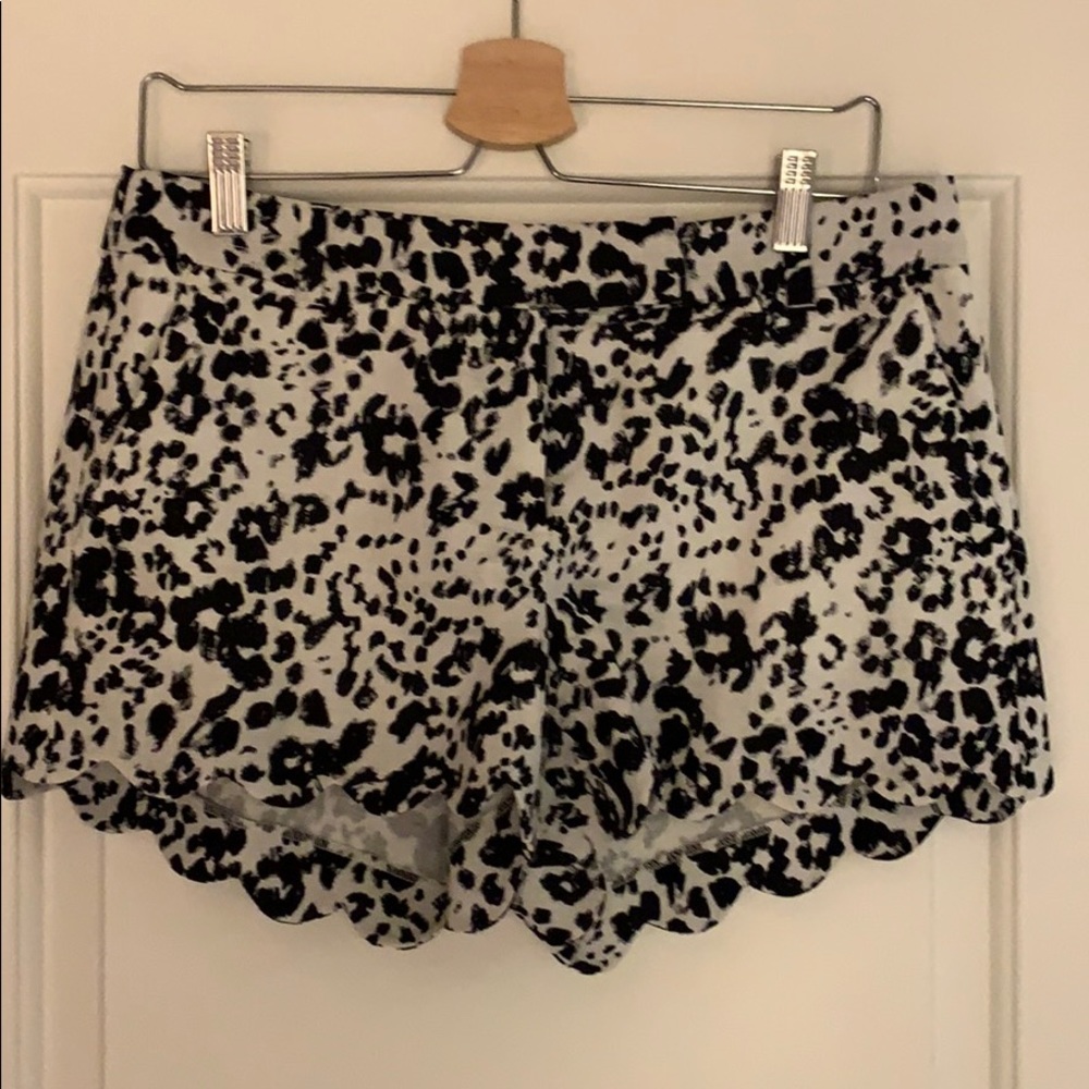 JCrew scalloped linen shorts
